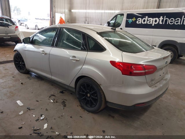 Ford FOCUS SE 2016 1FADP3F28GL230276 Image 3