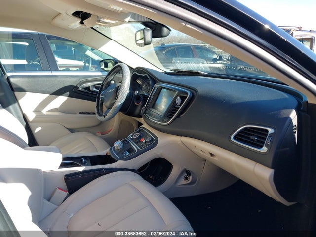 Chrysler 200 Limited Platinum 2016 1C3CCCAB6GN191057 Image 5