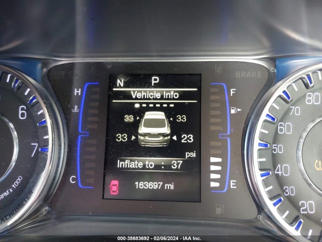 Chrysler 200 Limited Platinum 2016 1C3CCCAB6GN191057 Image 7