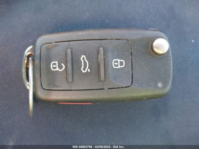 3VWJ07ATXEM658366 Volkswagen Beetle 1.8t