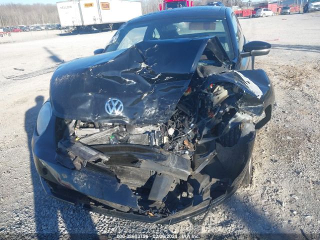 3VWJ07ATXEM658366 Volkswagen Beetle 1.8t