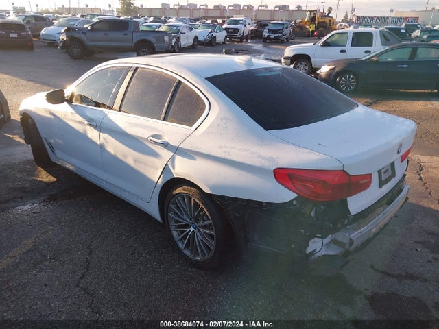 BMW 530I 2018 WBAJA5C57JWA37714 Image 3