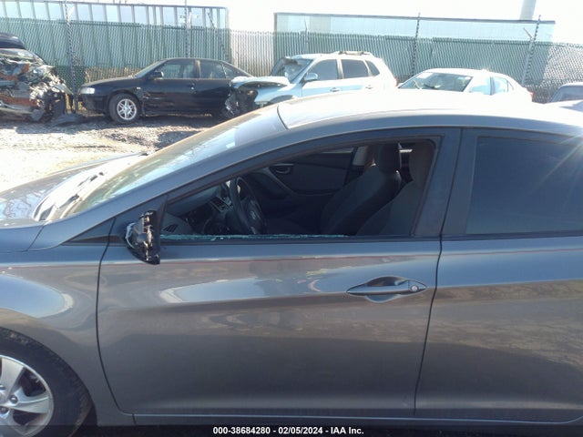 Hyundai ELANTRA SE 2014 5NPDH4AE0EH470499 Image 6