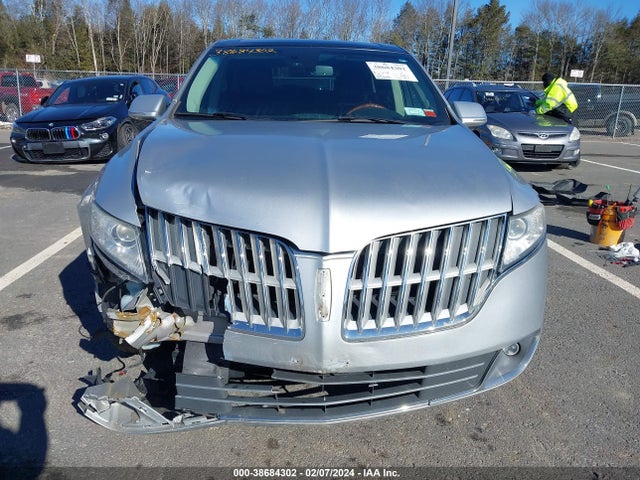 2010 LINCOLN MKT VIN: 2LMHJ5AR8ABJ50237