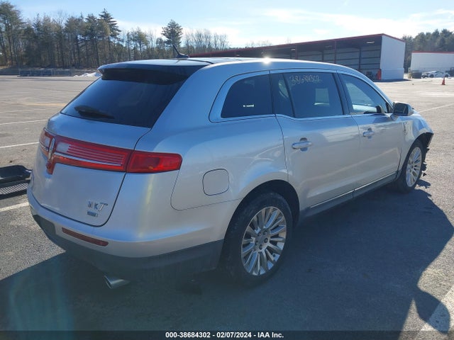 2010 LINCOLN MKT VIN: 2LMHJ5AR8ABJ50237