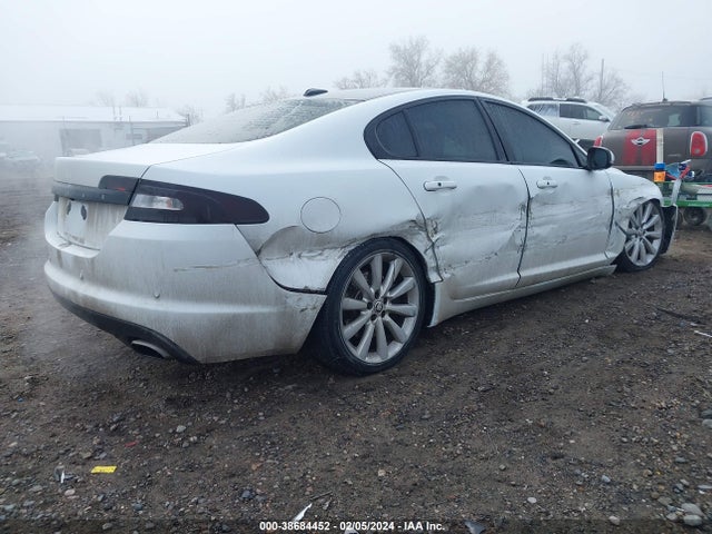 2011 JAGUAR XF SAJWA0GB4BLS19142 Photo 3