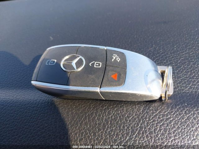W1N4M4HB0LW037823 Mercedes-Benz Glb 250 4matic