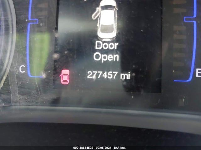 Chrysler 200 Limited Platinum 2016 1C3CCCAB6GN178499 Image 7