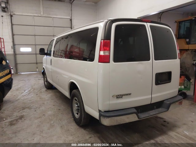 1GAWGFFG0J1273490 Chevrolet Express 2500 Lt