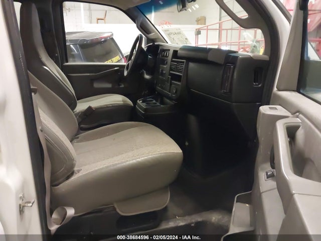 1GAWGFFG0J1273490 Chevrolet Express 2500 Lt
