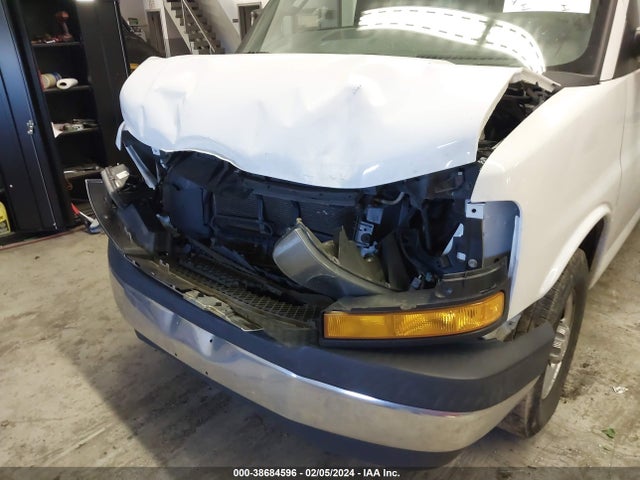 1GAWGFFG0J1273490 Chevrolet Express 2500 Lt