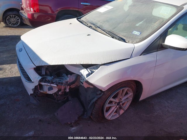 Ford FOCUS SE 2018 1FADP3K21JL302853 Image 6