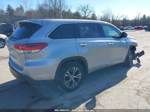 Toyota Highlander Le 2017 5TDBZRFH4HS358484 Image 4