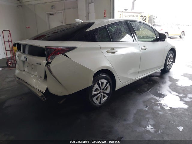 38685051 :رقم المزاد ، JTDKARFU3G3501803 vin ، 2016 Toyota Prius Two Eco مزاد بيع