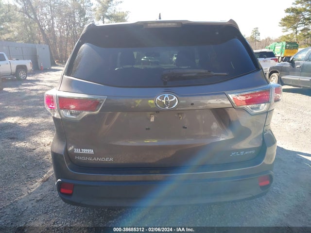 Toyota Highlander Xle V6 2016 5TDJKRFH3GS239534 Image 16