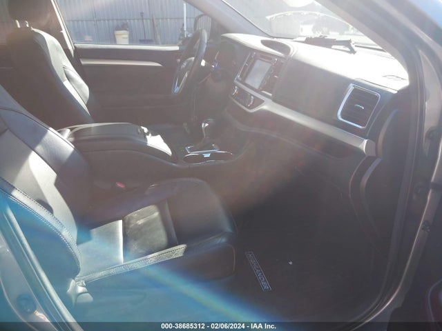 Toyota Highlander Xle V6 2016 5TDJKRFH3GS239534 Image 5