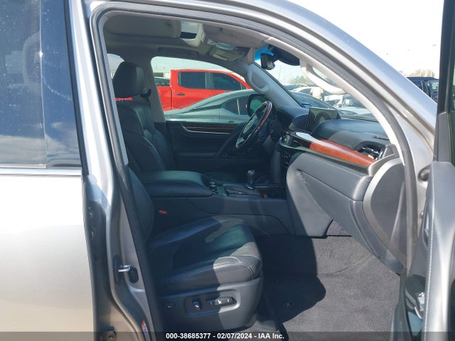 JTJHY7AX0K4286134 Lexus Lx 570 Two-row