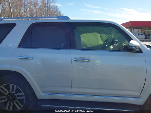 Toyota 4runner Limited 2022 JTEDU5JR7N5271952 Image 13