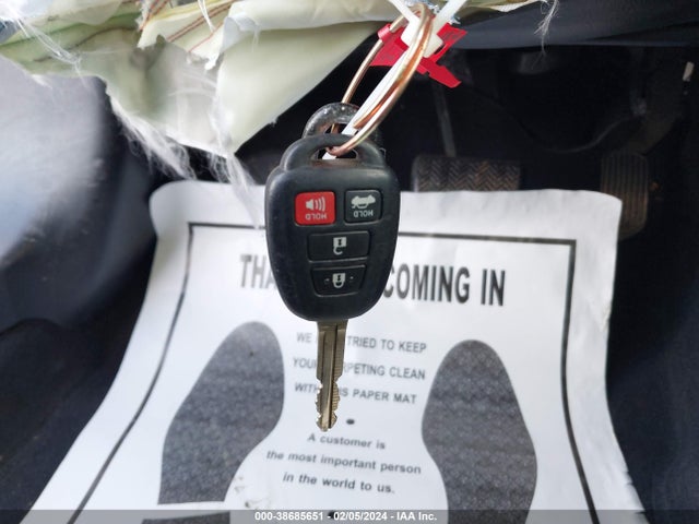 Toyota COROLLA LE 2018 5YFBURHE3JP756981 Image 11