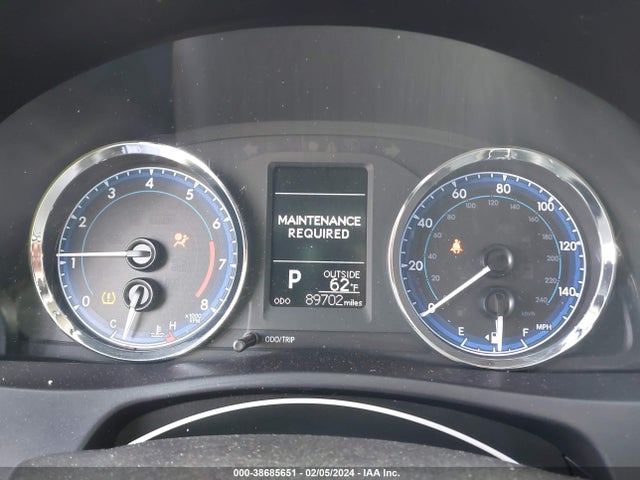 Toyota COROLLA LE 2018 5YFBURHE3JP756981 Image 7