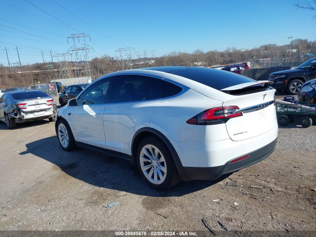 5YJXCBE25JF104174 Tesla Model X 100d/75d/p100d