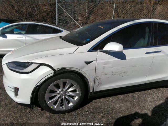 5YJXCBE25JF104174 Tesla Model X 100d/75d/p100d