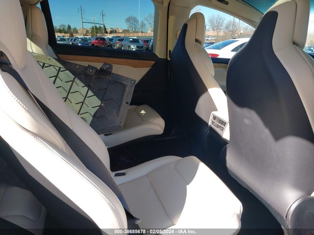 5YJXCBE25JF104174 Tesla Model X 100d/75d/p100d
