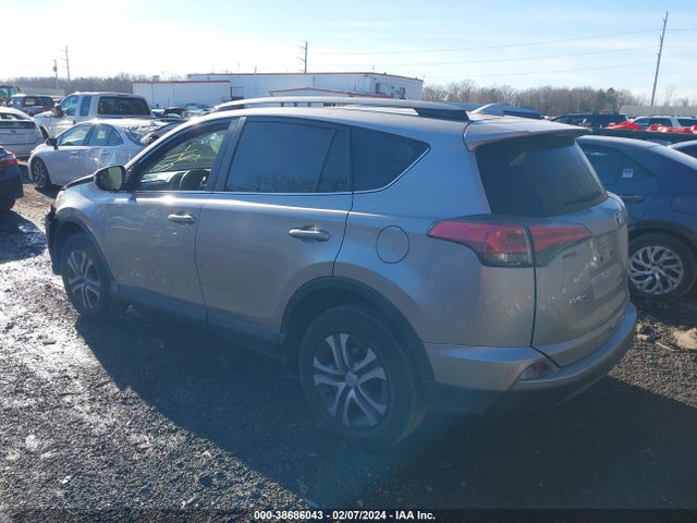 Toyota RAV4 LE 2017 2T3BFREV6HW586047 Image 3