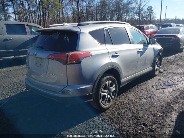 Toyota RAV4 LE 2017 2T3BFREV6HW586047 Image 4