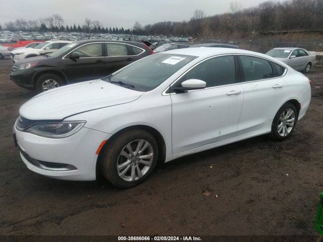 Chrysler 200 Limited 2015 1C3CCCAB2FN684605 Image 2