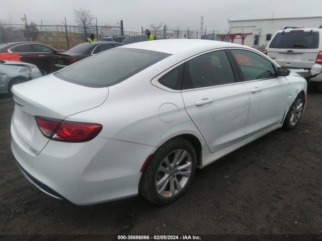 Chrysler 200 Limited 2015 1C3CCCAB2FN684605 Image 4