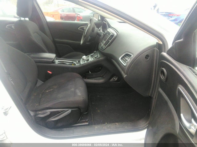 Chrysler 200 Limited 2015 1C3CCCAB2FN684605 Image 5