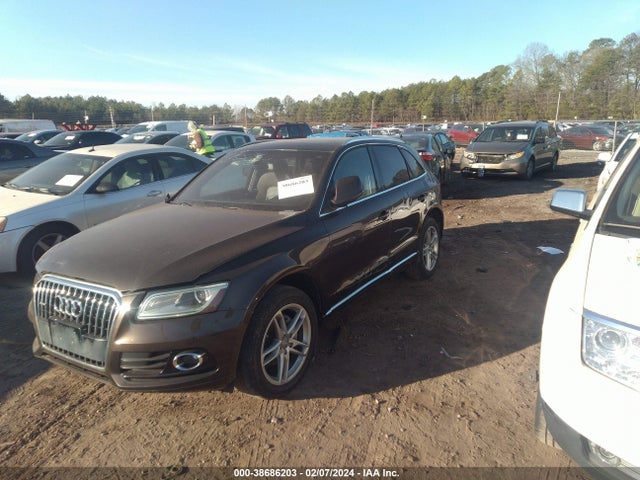 Audi Q5 2.0t Premium 2014 WA1LFAFP1EA033509 Image 2