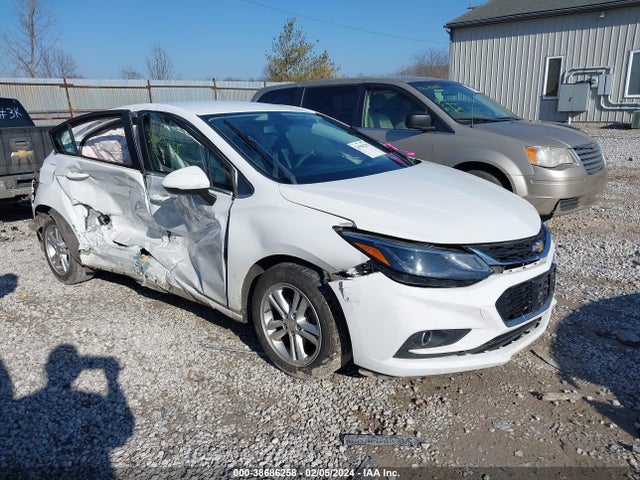 Chevrolet Cruze Lt Auto 2018 3G1BE6SM8JS597849 Image 1
