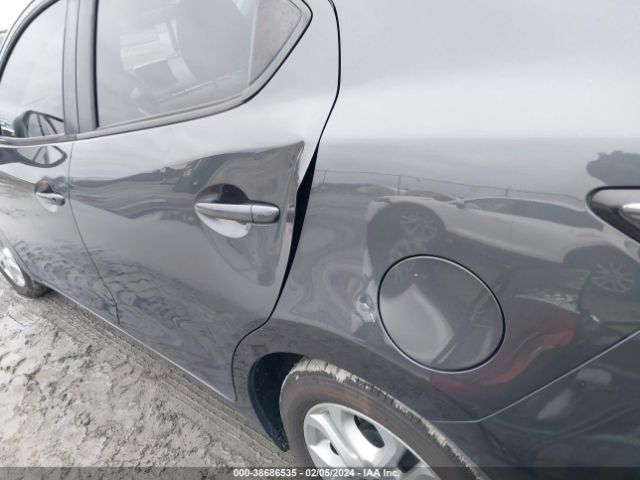 3MYDLBZV8GY123887 Scion IA