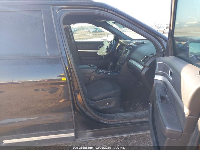 38686599 :رقم المزاد ، 1FM5K8DH6HGC04542 vin ، 2017 Ford Explorer Xlt مزاد بيع