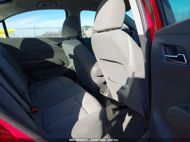 Chevrolet Sonic Lt Auto 2015 1G1JC5SG5F4220196 Image 8