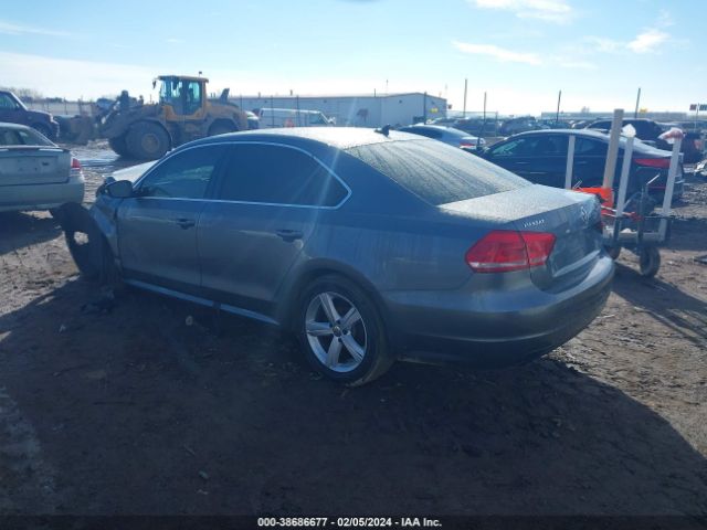 1VWAS7A38FC113618 Volkswagen Passat 1.8t Limited Edition