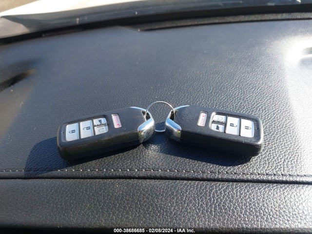 Honda Pilot Touring 2017 5FNYF6H95HB001987 Image 11