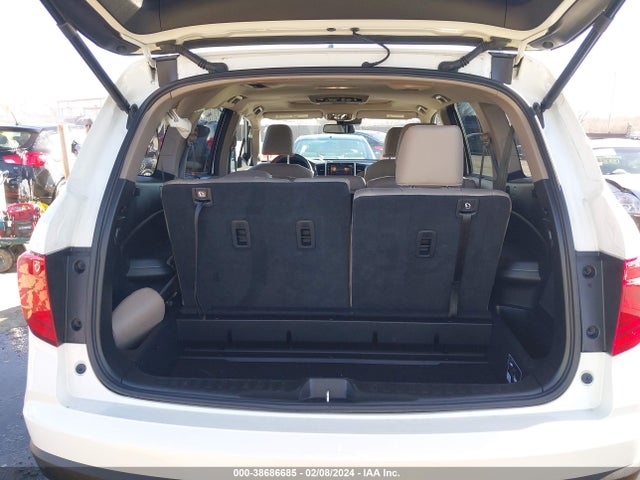 Honda Pilot Touring 2017 5FNYF6H95HB001987 Image 12