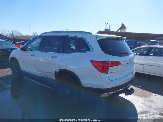 Honda Pilot Touring 2017 5FNYF6H95HB001987 Image 3