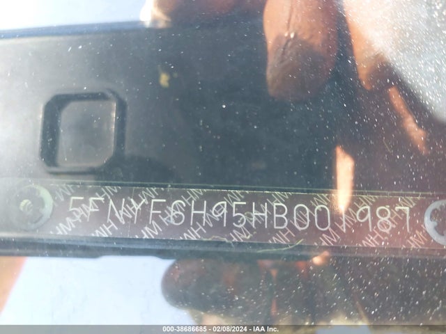 Honda Pilot Touring 2017 5FNYF6H95HB001987 Image 9