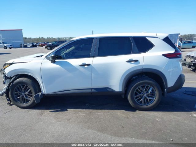 5N1AT3AA2MC823534 Nissan Rogue S Fwd