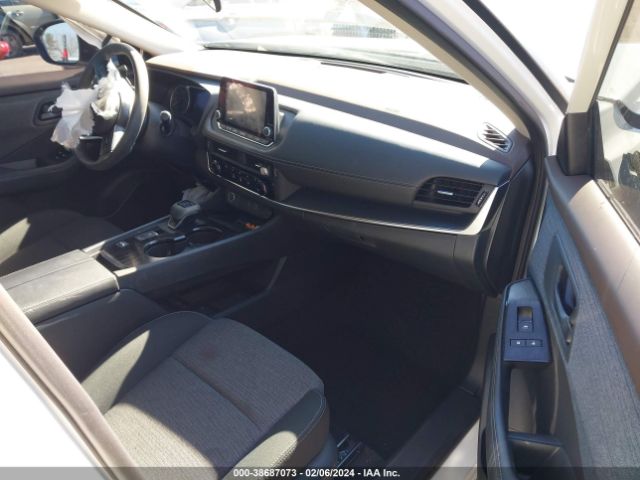 5N1AT3AA2MC823534 Nissan Rogue S Fwd
