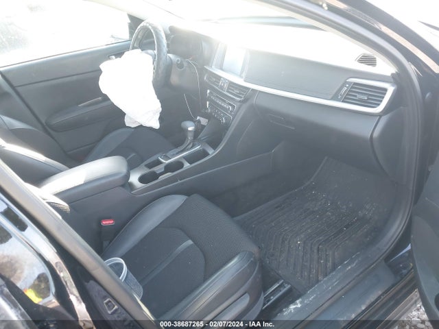 KIA Optima S 2019 5XXGT4L31KG370202 Image 5