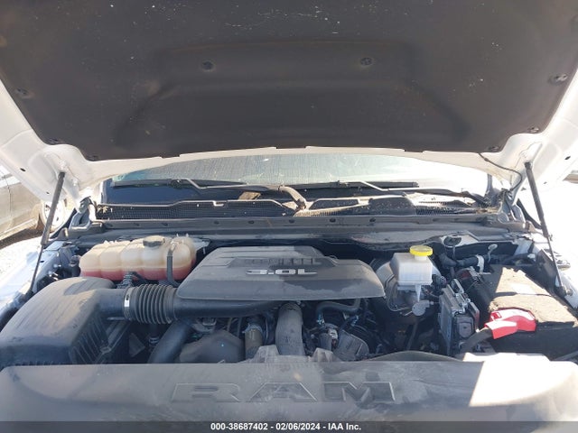RAM 1500 Laramie  4x4 5'7 Box 2022 1C6SRFJM0NN330063 Image 10