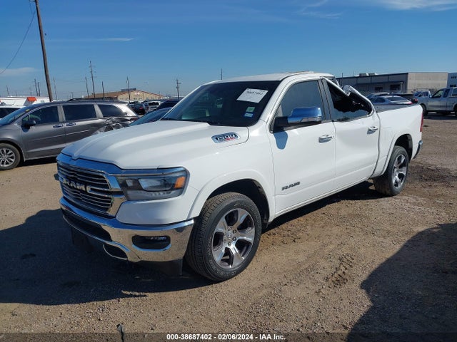 RAM 1500 Laramie  4x4 5'7 Box 2022 1C6SRFJM0NN330063 Image 2