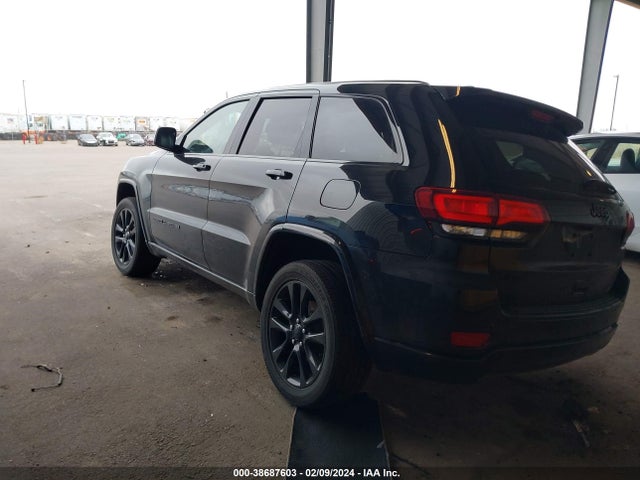 1C4RJFAG4JC367387 Jeep Grand Cherokee Altitude 4x4