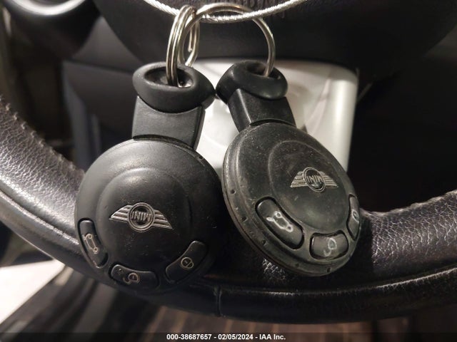 2007 MINI COOPER S WMWMF73587TL90951 Photo 10