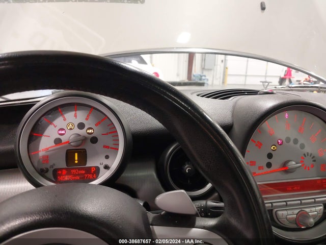 2007 MINI COOPER S WMWMF73587TL90951 Photo 6